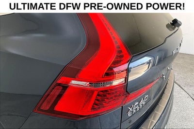 2023 Volvo XC60 B5 Plus Bright Theme