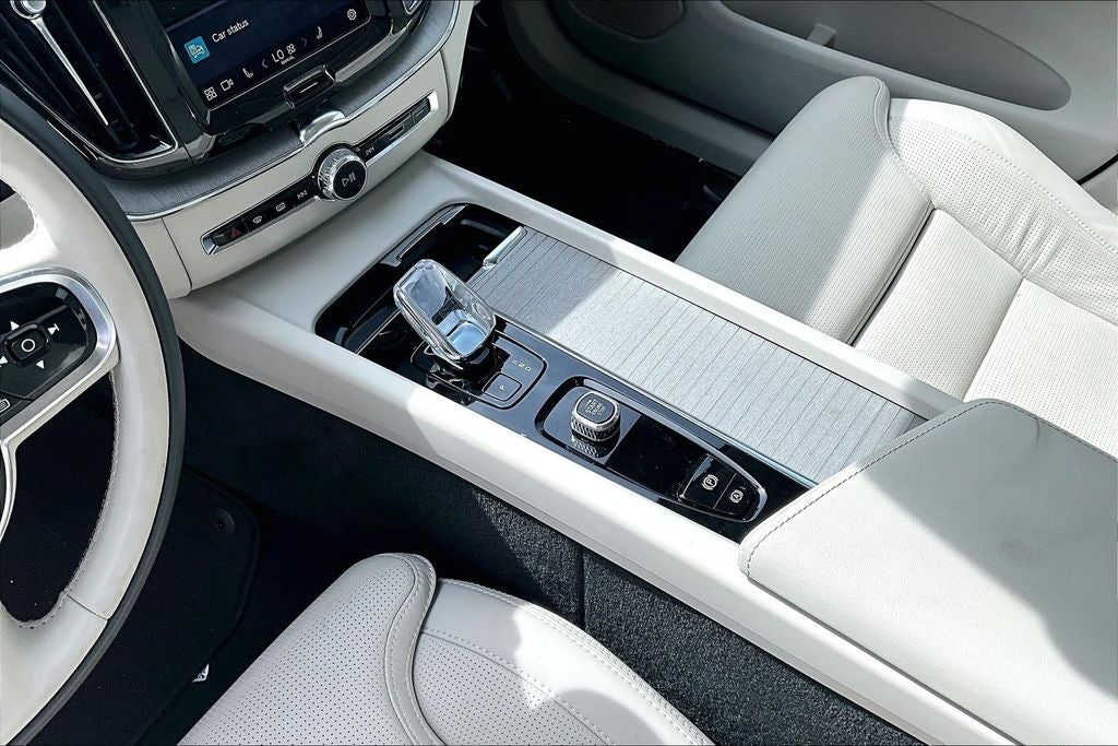 2024 Volvo XC60 Ultimate - Photo 16