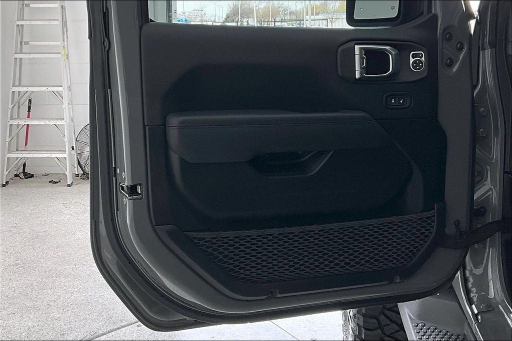 2022 Jeep Wrangler Unlimited Sahara Altitude