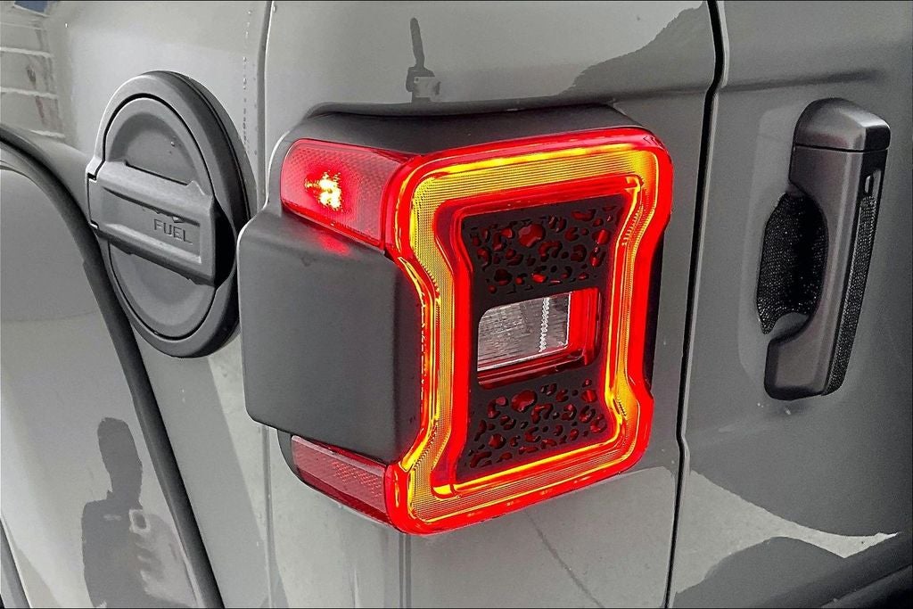 2022 Jeep Wrangler Unlimited Sahara Altitude