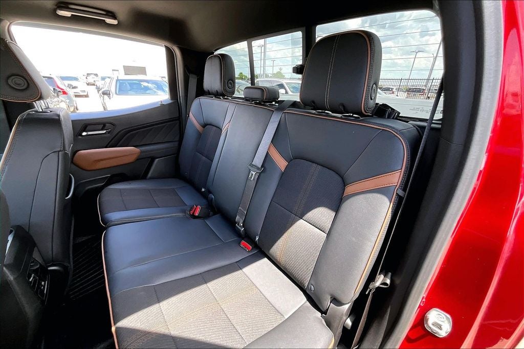 2024 GMC Canyon AT4
