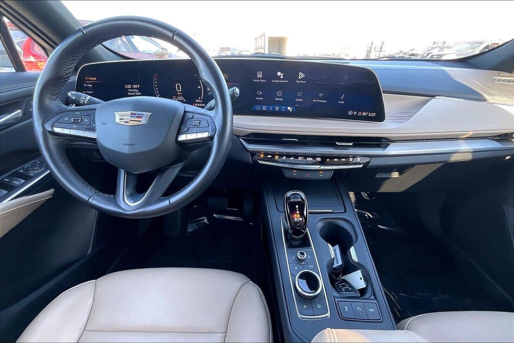 2025 Cadillac XT4 Premium Luxury