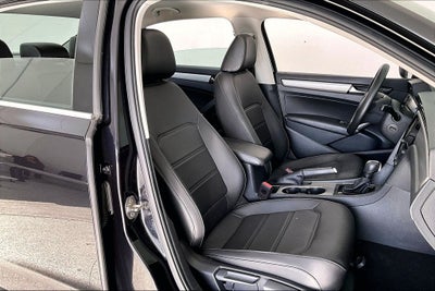 2022 Volkswagen Passat 2.0T SE