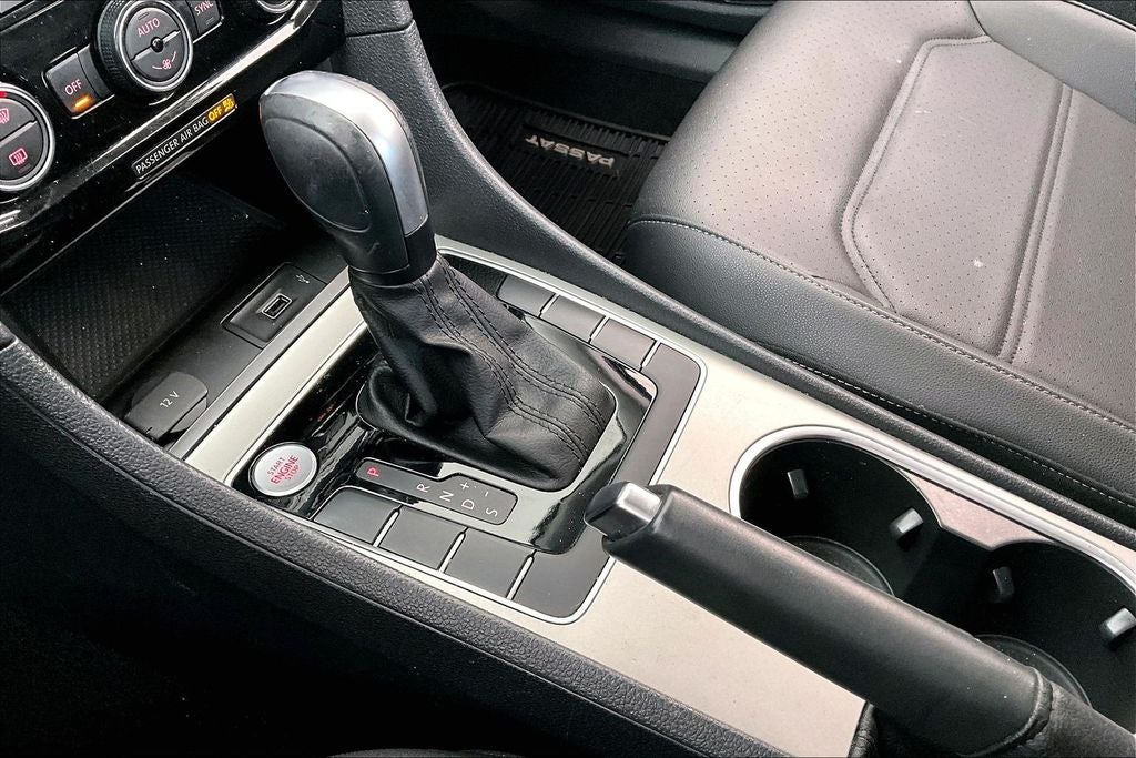 2022 Volkswagen Passat 2.0T SE