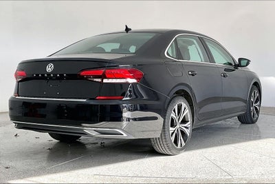 2022 Volkswagen Passat 2.0T SE