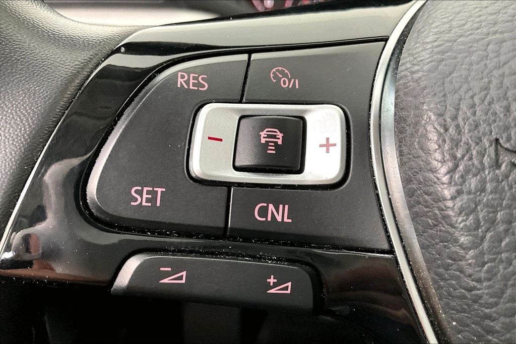 2022 Volkswagen Passat 2.0T SE