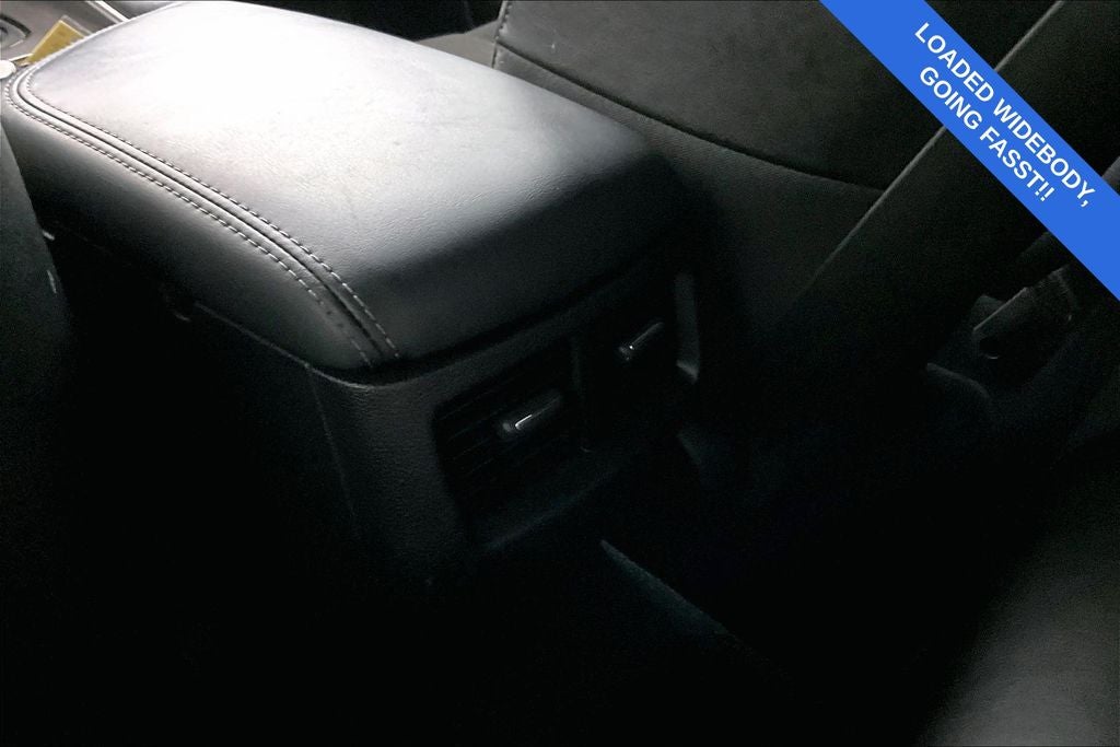 2022 Dodge Challenger R/T Scat Pack Widebody