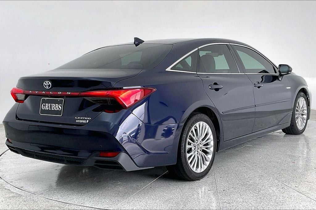 2021 Toyota Avalon Hybrid Limited
