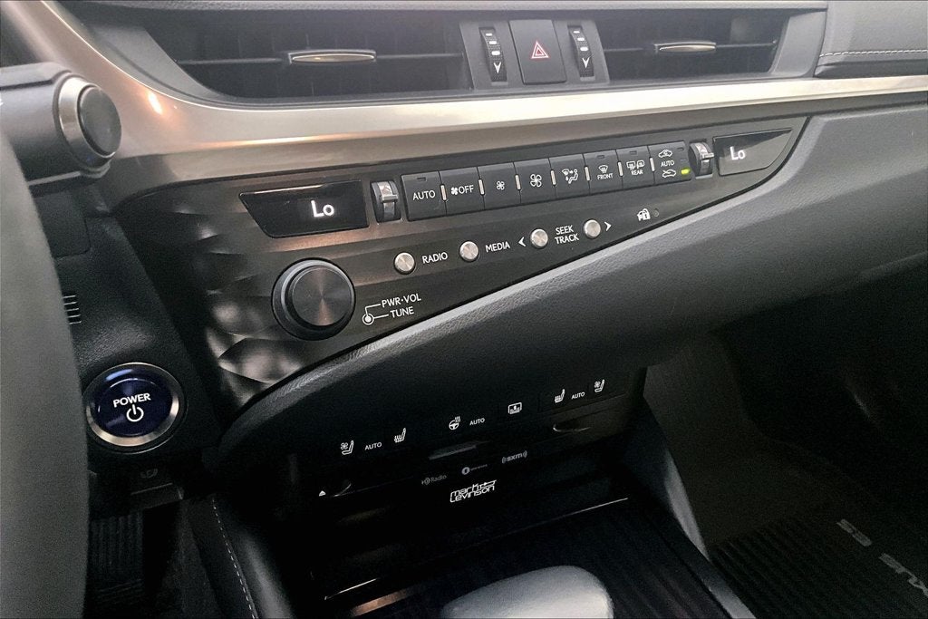 2020 Lexus ES 300h Ultra Luxury