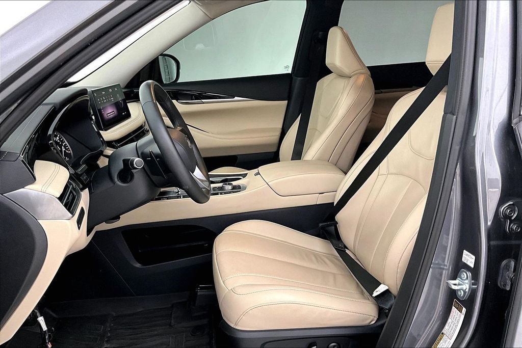 2025 INFINITI QX60 PURE