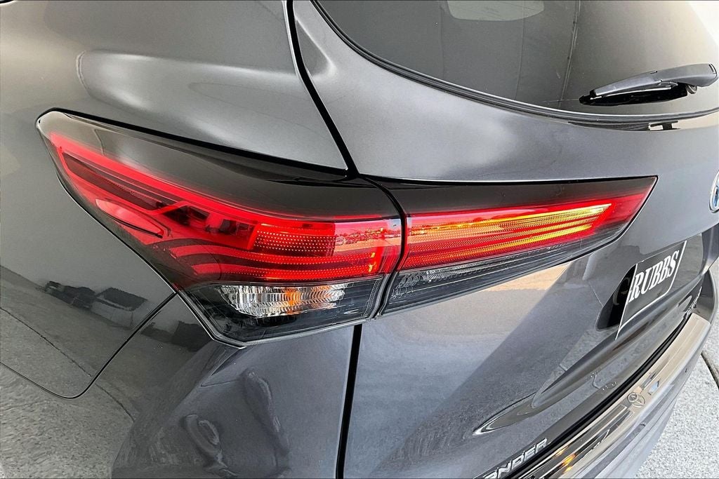 2020 Toyota Highlander Hybrid Platinum