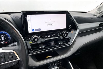 2023 Toyota Highlander Hybrid Platinum