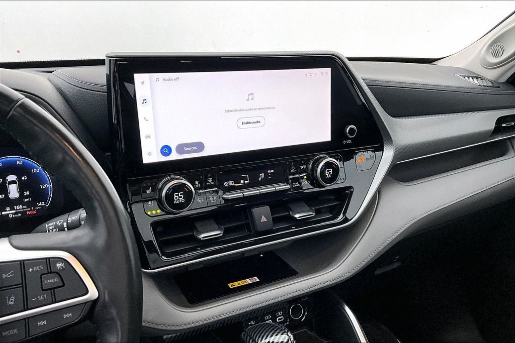 2023 Toyota Highlander Hybrid Platinum