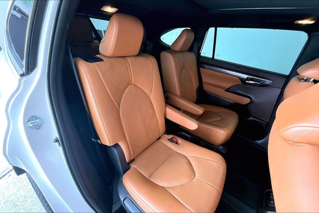 2020 Toyota Highlander Platinum