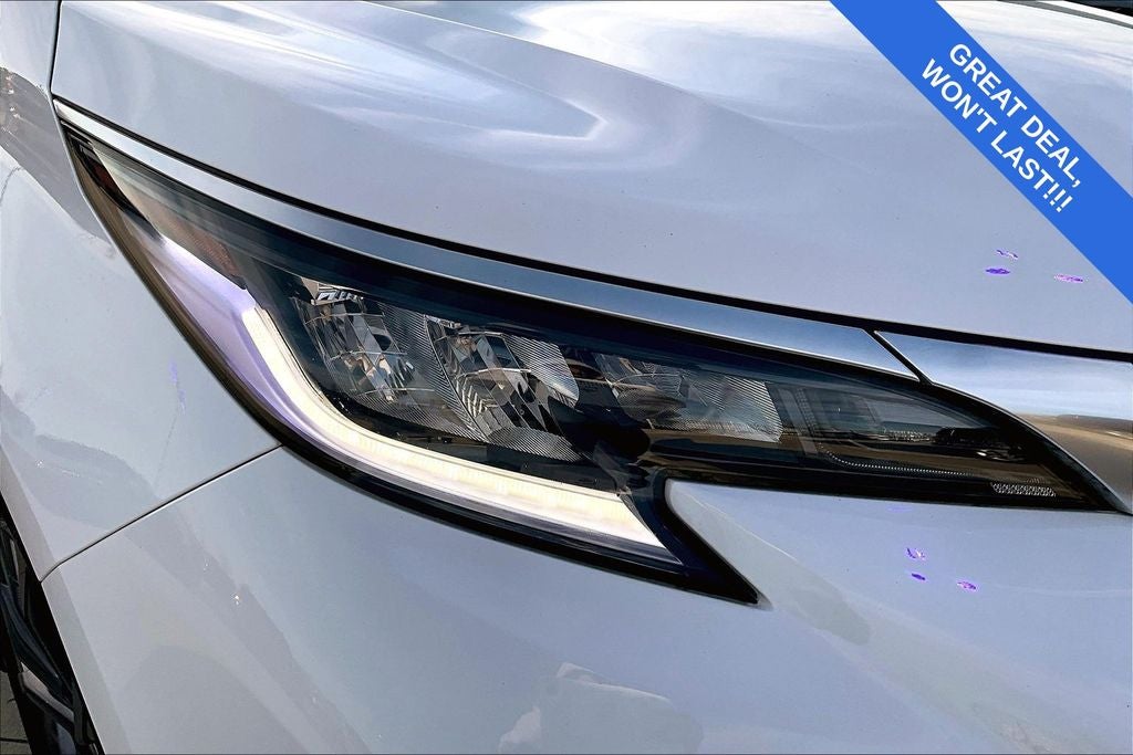 2024 Toyota Sienna XSE 8 Passenger