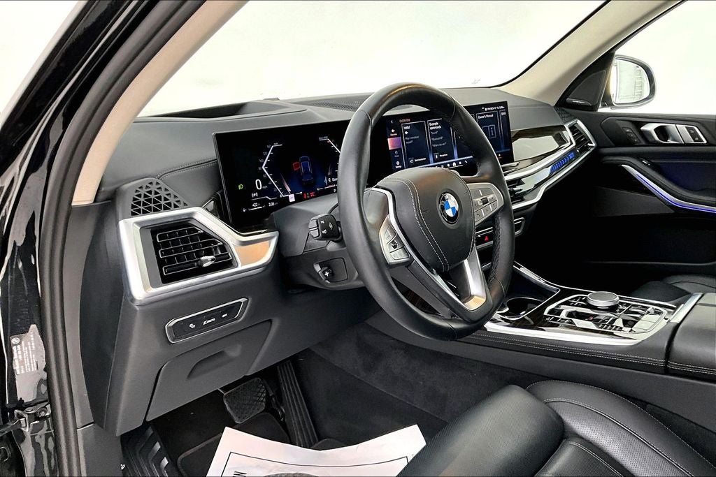 2025 BMW X7 xDrive40i