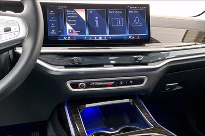 2025 BMW X7 xDrive40i