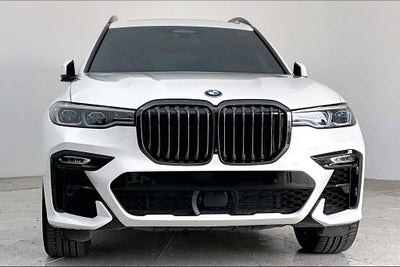 2022 BMW X7 M50i