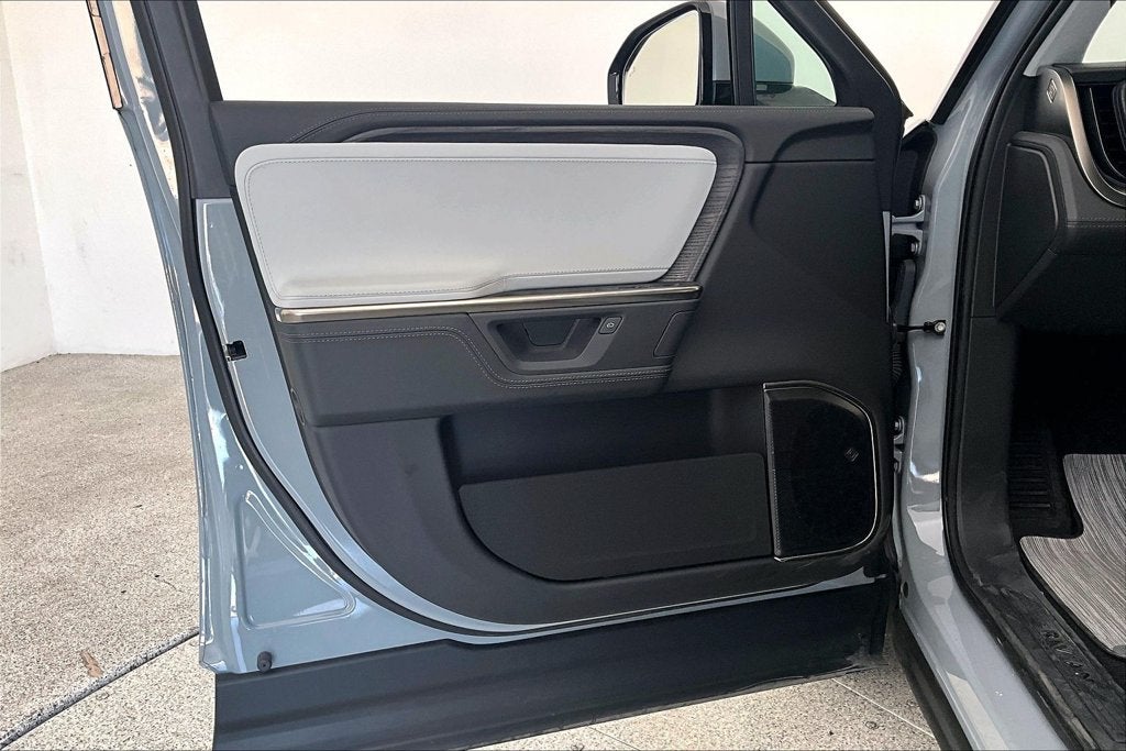 2025 Rivian R1T Adventure Dual Motor Large Pack
