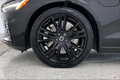 2022 Volvo S60 Recharge Plug-In Hybrid T8 Black Edition R-Design Extended Range