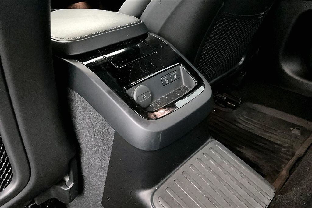 2022 Volvo S60 Recharge Plug-In Hybrid T8 Black Edition R-Design Extended Range