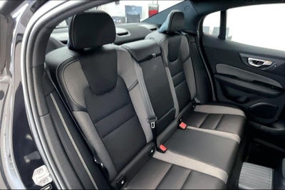 2022 Volvo S60 Recharge Plug-In Hybrid T8 Black Edition R-Design Extended Range