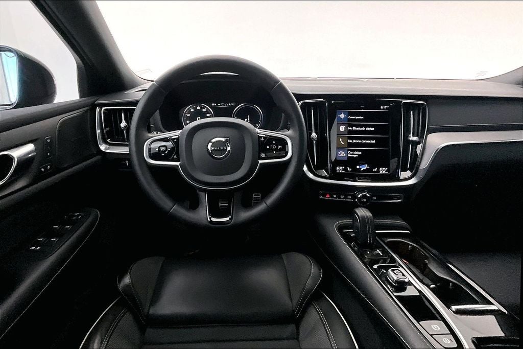 2022 Volvo S60 Recharge Plug-In Hybrid T8 Black Edition R-Design Extended Range