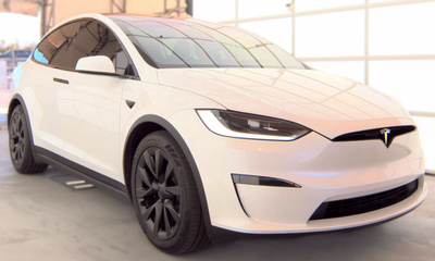 2025 Tesla Model X Base