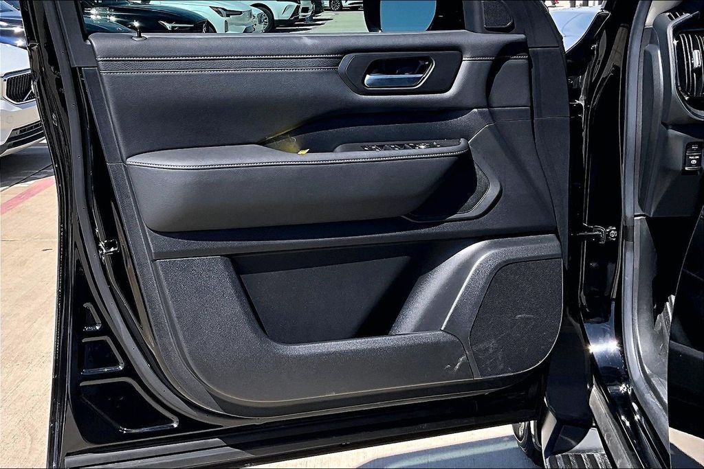 2025 Nissan Armada SV