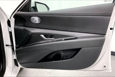 2026 Hyundai Elantra SE