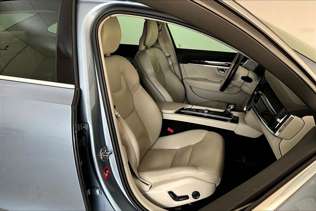 2018 Volvo S90 T5 Momentum