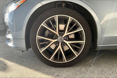 2018 Volvo S90 T5 Momentum