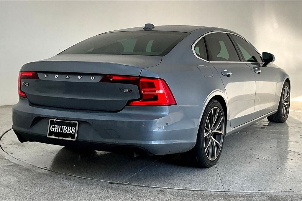 2018 Volvo S90 T5 Momentum