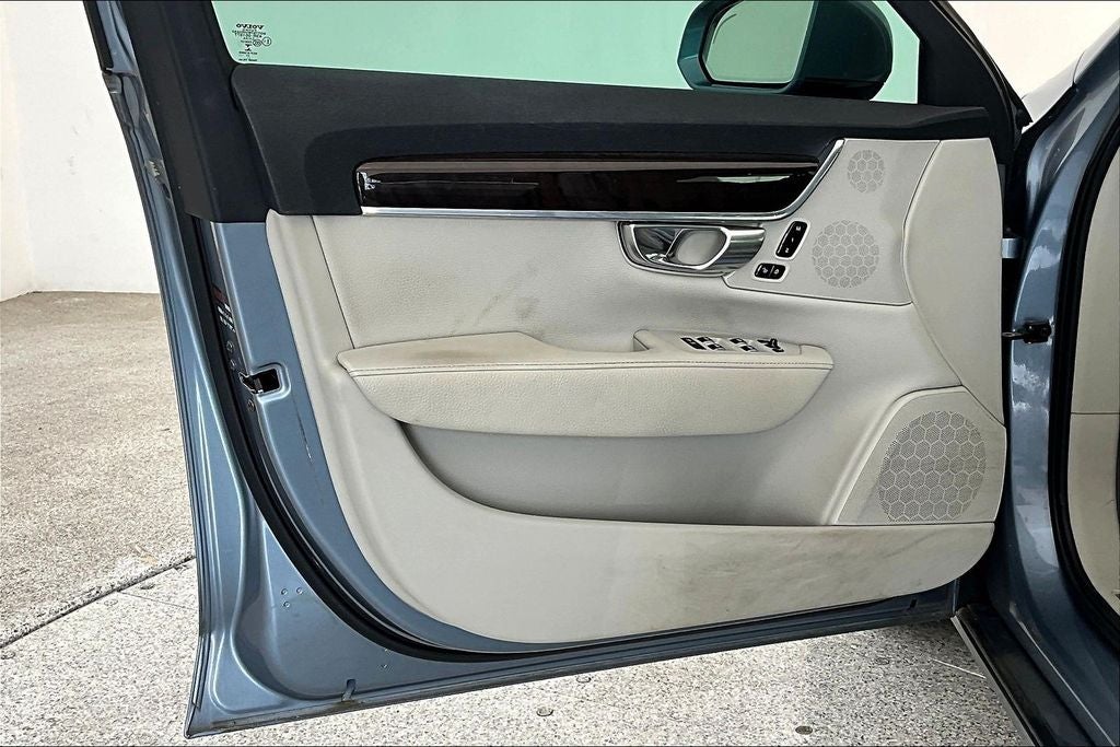 2018 Volvo S90 T5 Momentum