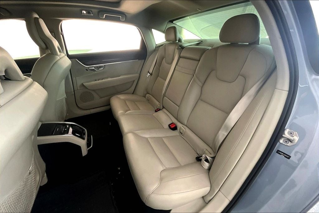 2018 Volvo S90 T5 Momentum
