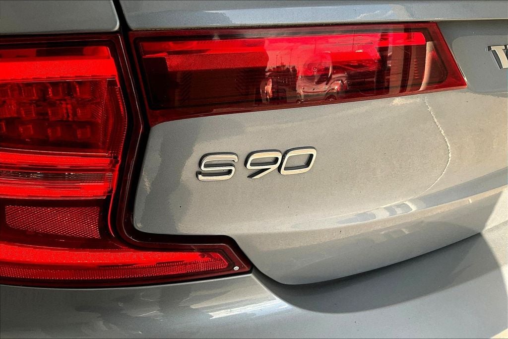 2018 Volvo S90 T5 Momentum