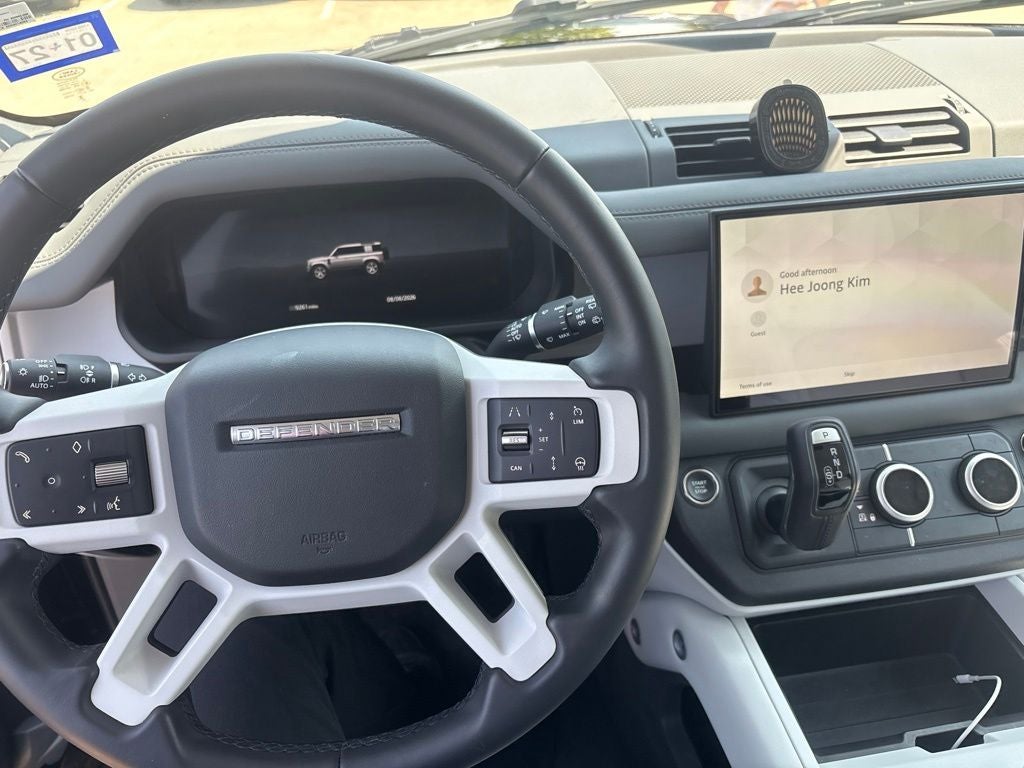 2025 Land Rover Defender 110 S