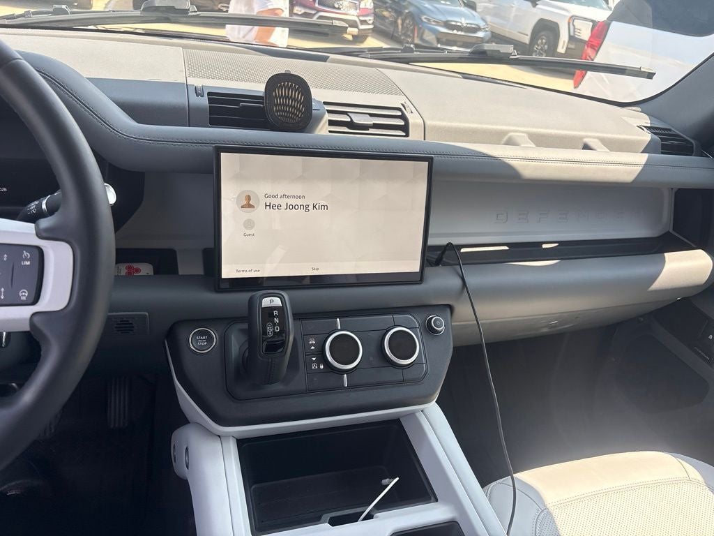2025 Land Rover Defender 110 S