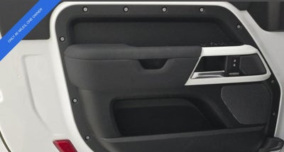 2023 Land Rover Defender 90 SE