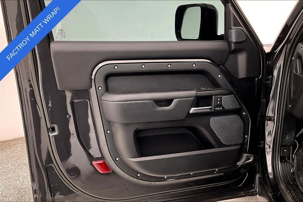 2023 Land Rover Defender 90 V8