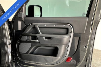 2023 Land Rover Defender 90 V8