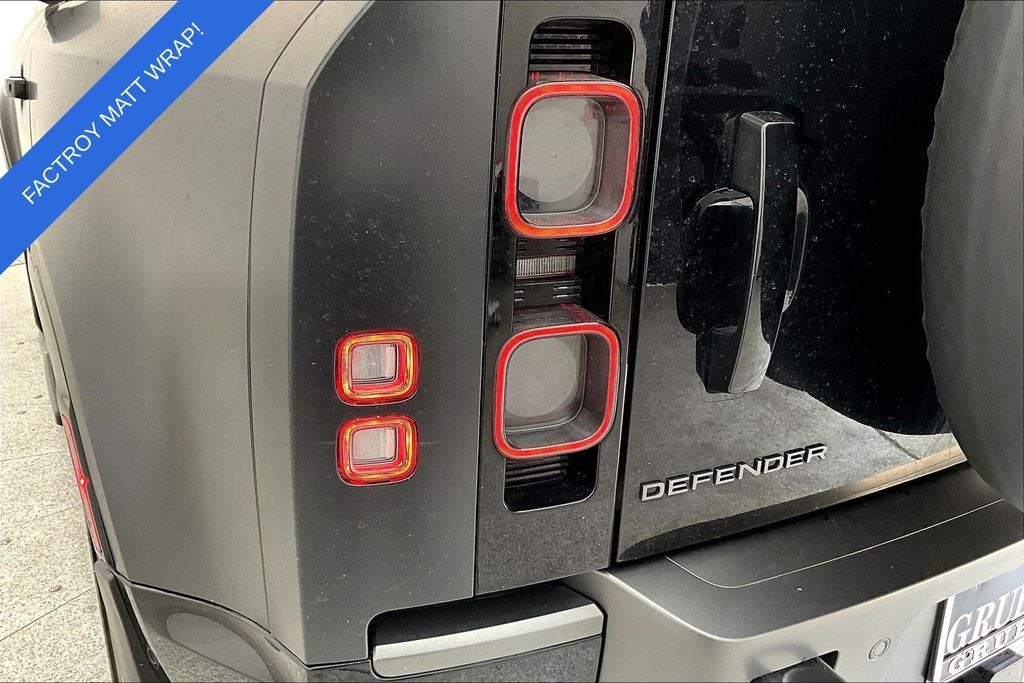 2023 Land Rover Defender 90 V8