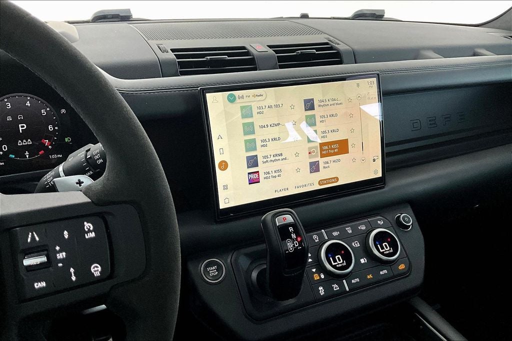 2023 Land Rover Defender 90 V8