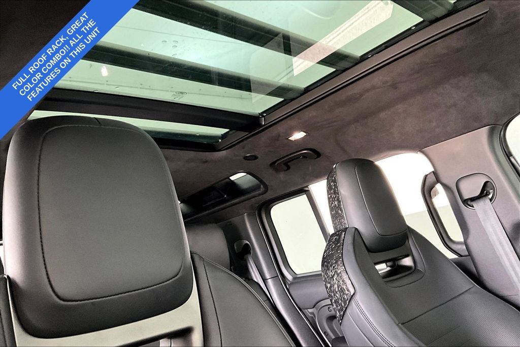 2025 Land Rover Defender 110 OCTA