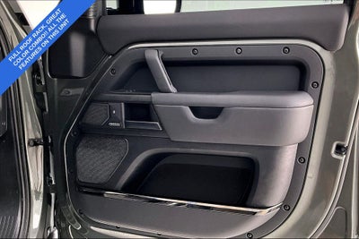 2025 Land Rover Defender 110 OCTA