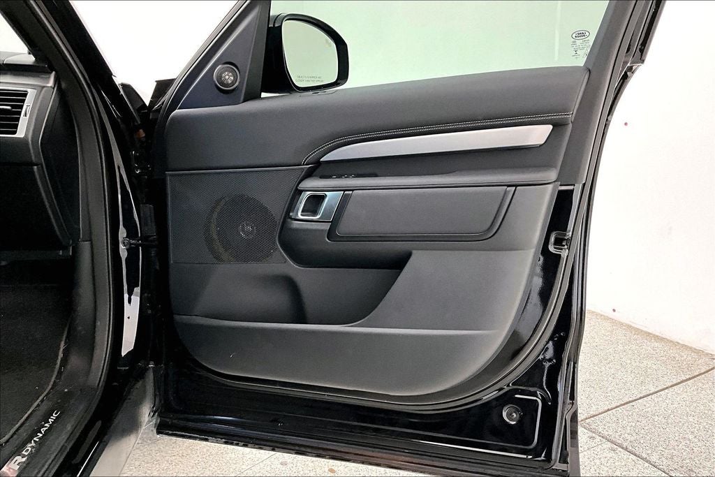 2022 Land Rover Discovery S R-Dynamic