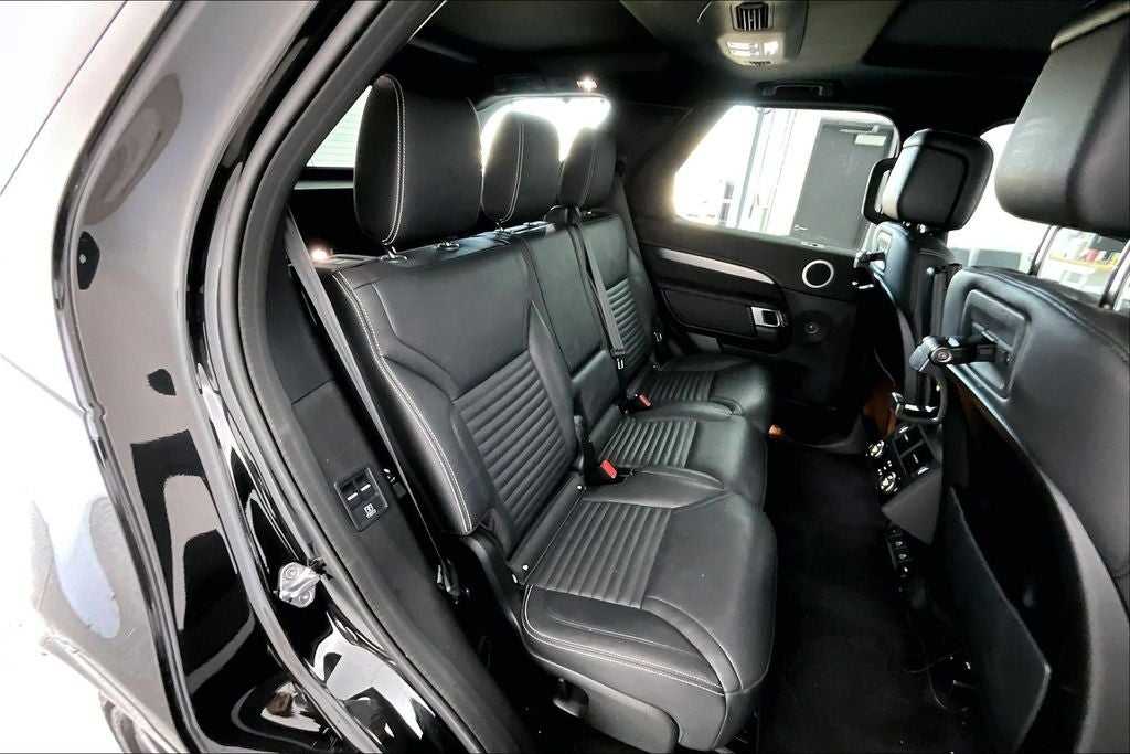 2022 Land Rover Discovery S R-Dynamic