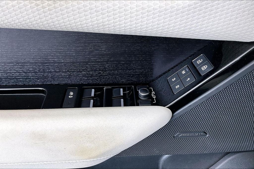 2022 Land Rover Range Rover Velar P250 R-Dynamic S