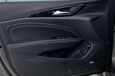 2018 Buick Regal TourX Essence
