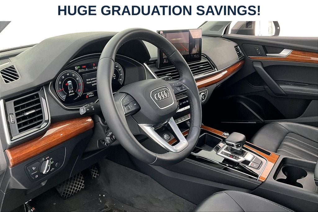 2023 Audi Q5 45 S line Premium quattro
